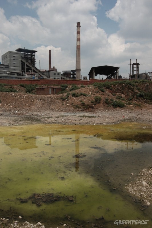 17-云南省陆良县西桥工业园区紧邻南盘江，南盘江的水已经被污染。